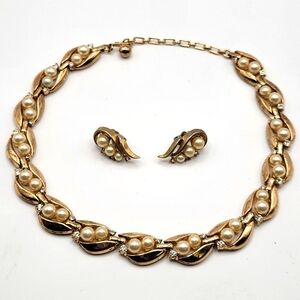VTG Trifari Faux Pearl Necklace and Coordinating Earrings | SIGNED